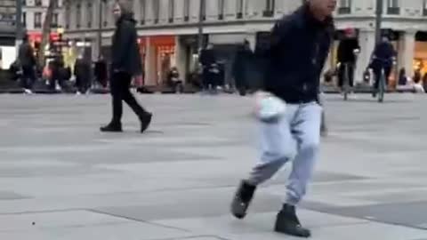 Her reaction is crazy ! (Rating people at handball ) 🤾♀️ #shorts