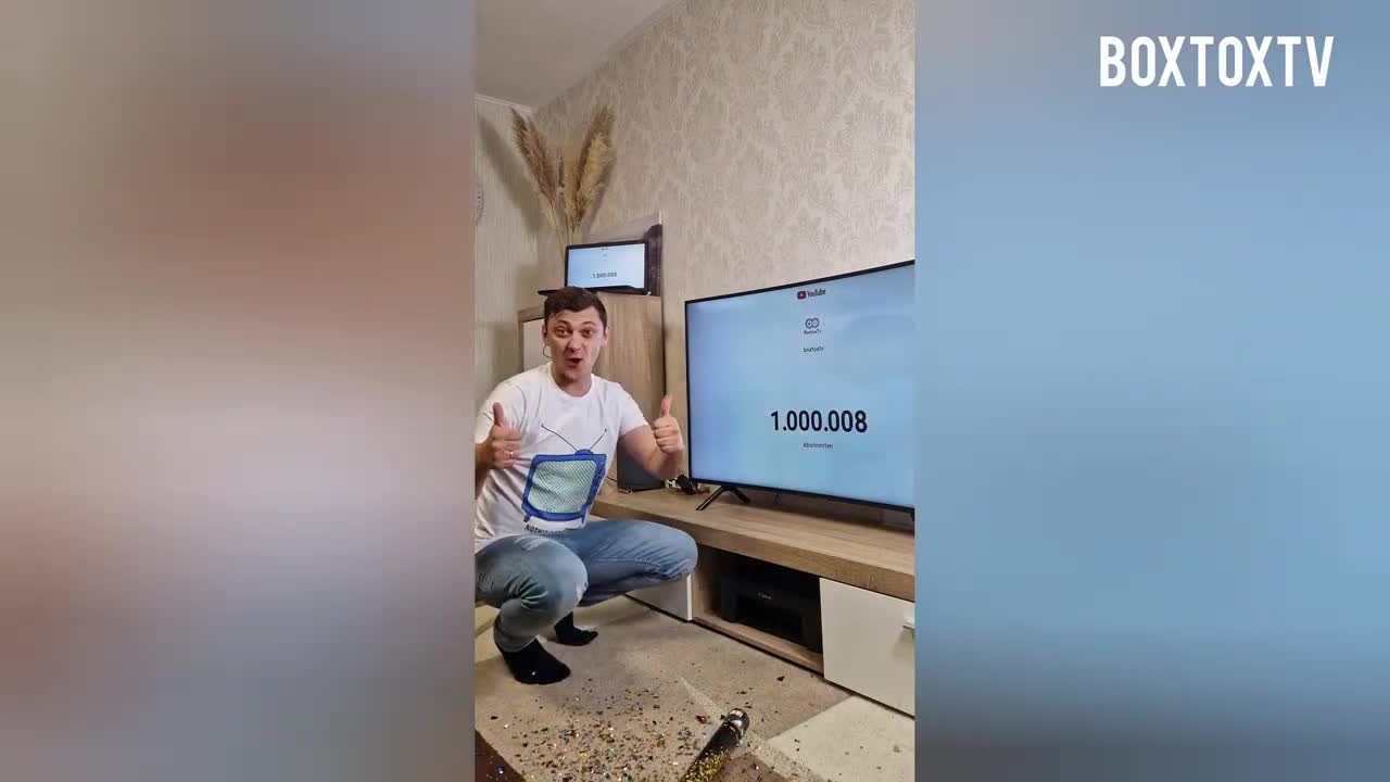 1 MILLION SUBSCRIBERS COUNTDOWN!!!