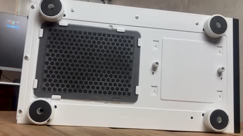 Review of the Cheap Aigo Darklash DLM21 White Minimalist Casing