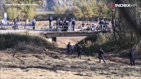 Na GP Maljevac migranti probili policijski kordon