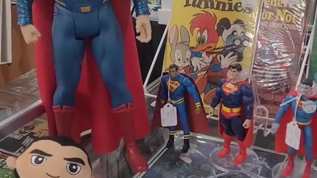 oooohhh the comic guys been bringing in new merchandise! 💥 #superman #muletown #shopping #columbiatn