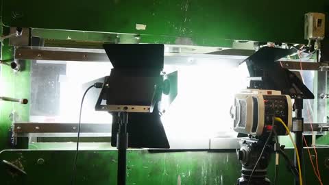 Hydraulic Press Vs. Ball Bearing Frozen In Liquid Nitrogen + Red Hot Ball Bearing