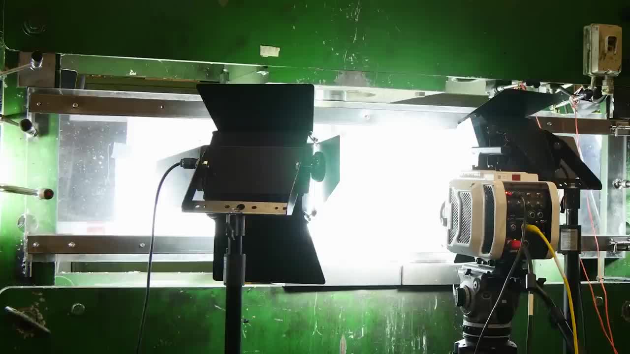 Hydraulic Press Vs. Ball Bearing Frozen In Liquid Nitrogen + Red Hot Ball Bearing