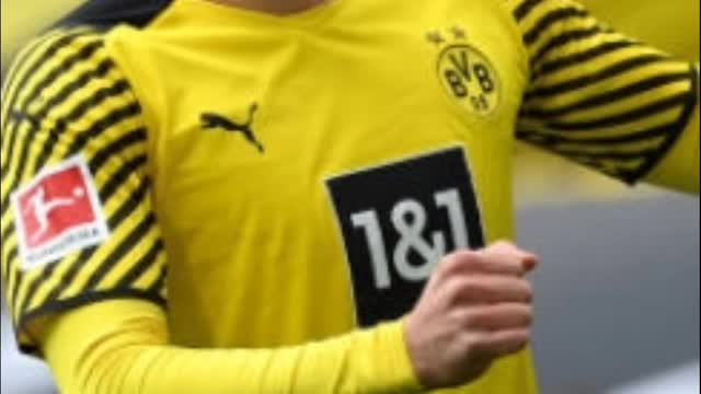 Top 10 football players In The World 2021