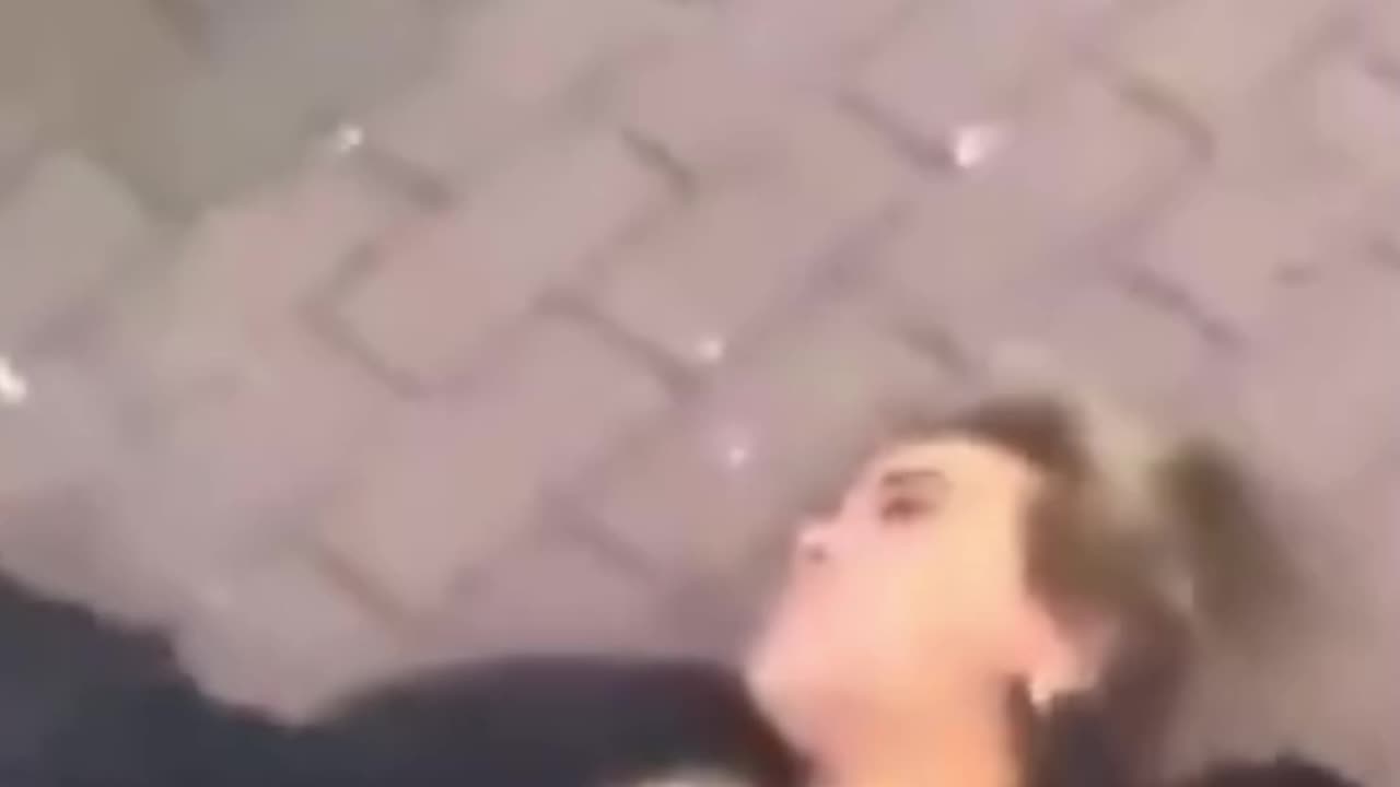 Paris two migrants tear a pregnant woman from her seat and throw her to the ground to steal the seat
