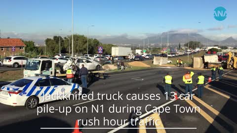 Truck causes 13 car pile-up on N1 during Cape Town rush hour traffic