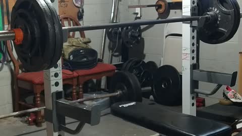 Pr 250 x 5 bench press