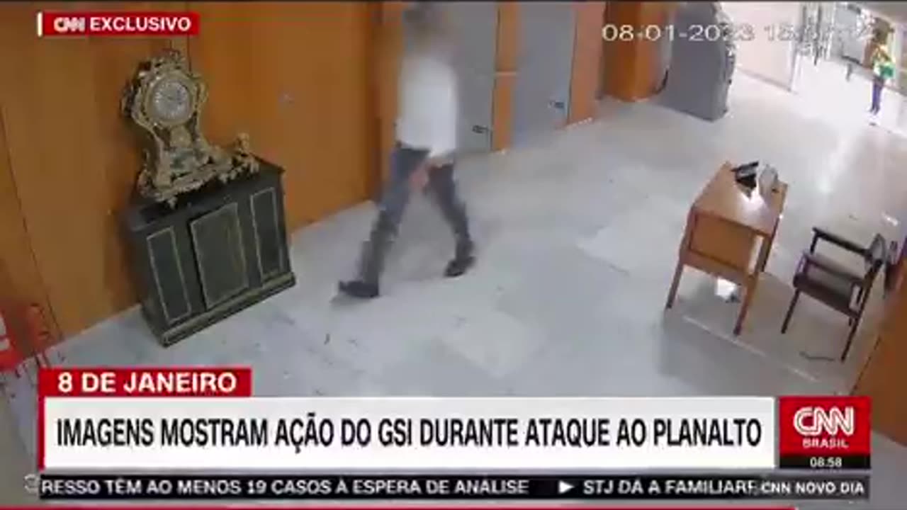 CNN publica inéditas imagens das câmeras de segurança onde agentes e o próprio Ministro do GSI estão no Palácio do Planalto durante o ataque de 8 de janeiro 2023