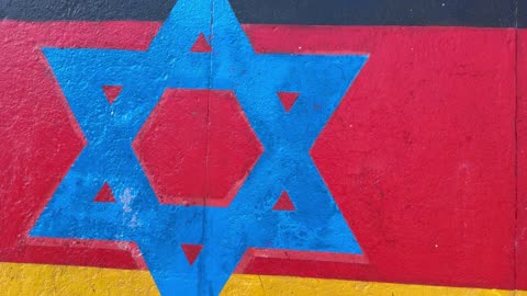 East Side Gallery ( Berlin )