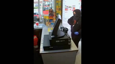 Phoenix Gas Station Robbed At Knifepoint