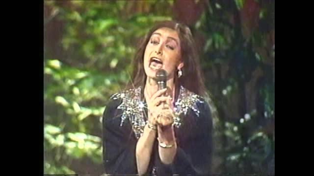 De mi enamorate - Daniela Romo