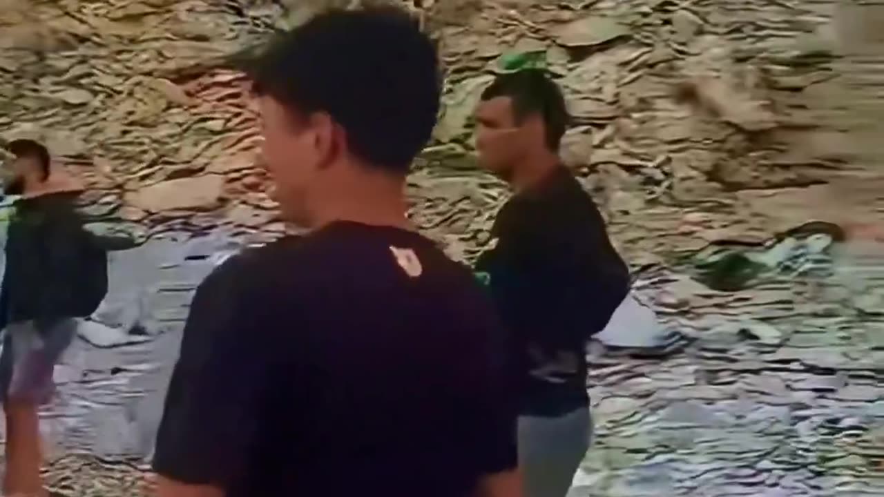 Allah's soldiers invade Europe. Soon in your city.