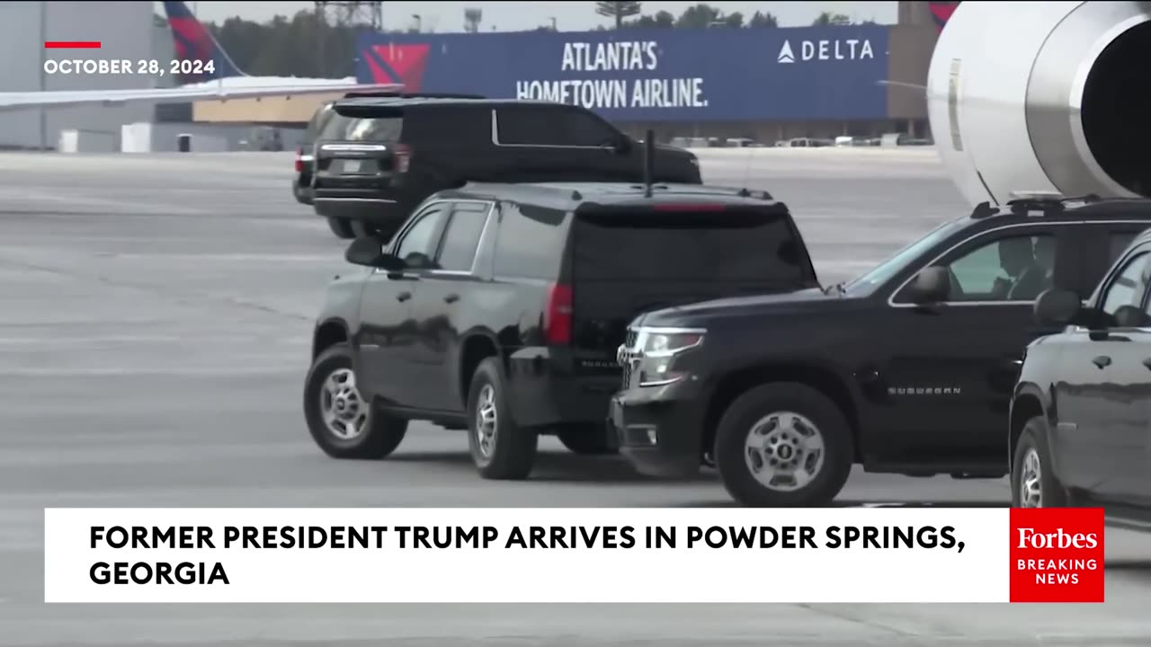 BREAKING NEWS- Former President Trump Arrives In Powder Springs, Georgia