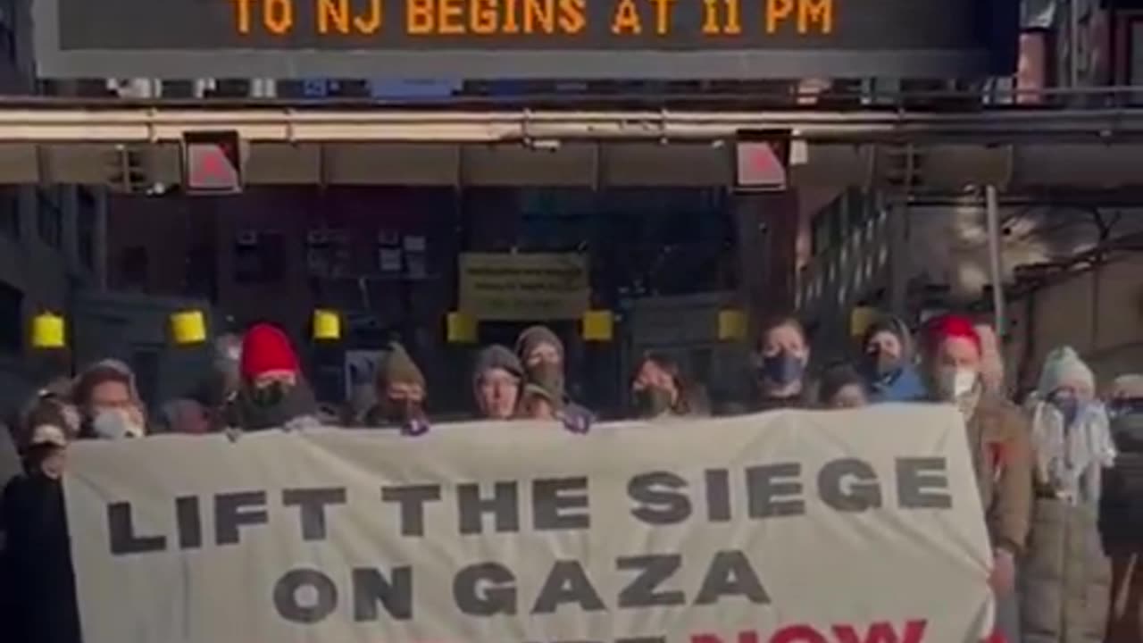 Pro-Palestinian mobs SHUT DOWN 3 major bridges New York City and the Holland Tunnel