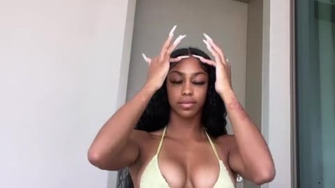 @imjustlaylay