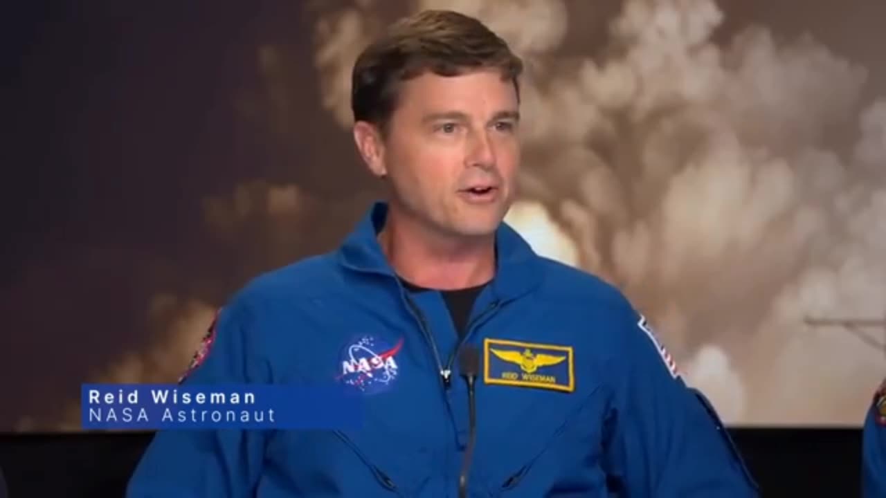 The_Artemis_II_Astronauts_Check_Out_Their_Ride_to_the_Moon_o