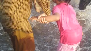 Liburan di pantai carita