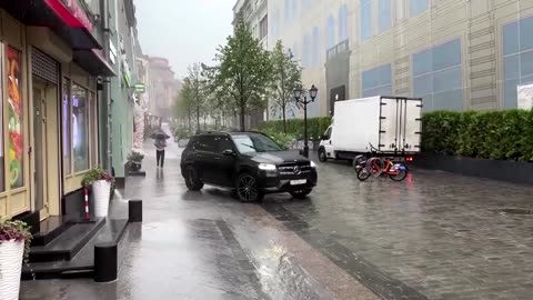 One dead, several injured after rainstorm hits Moscow