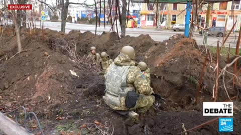 ◾If you want to live you dig, says the soldier (and also hide behind civilians