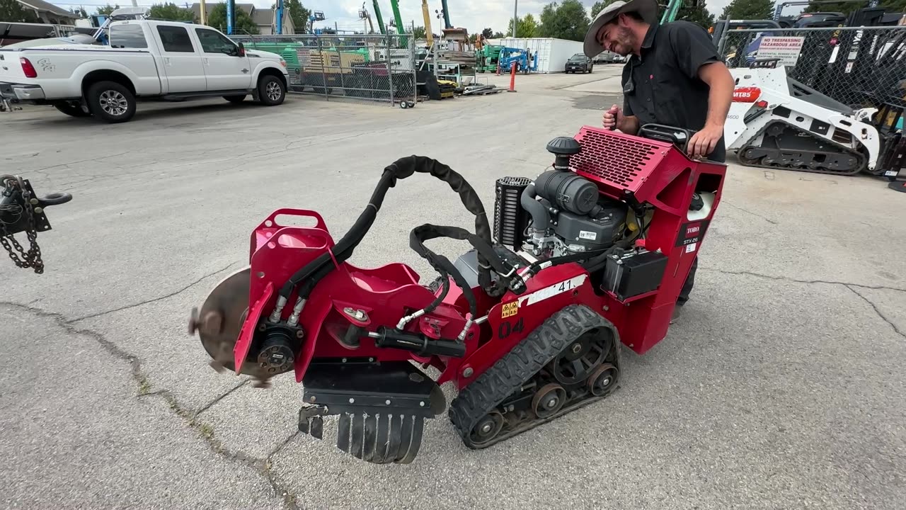 Stump Grinder Tracked Walk Behind 2020 Toro STX 26