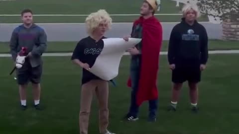 Hard to Top this Prom Proposal .