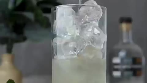 Chill Out with This Refreshing Cooling Effect Drink