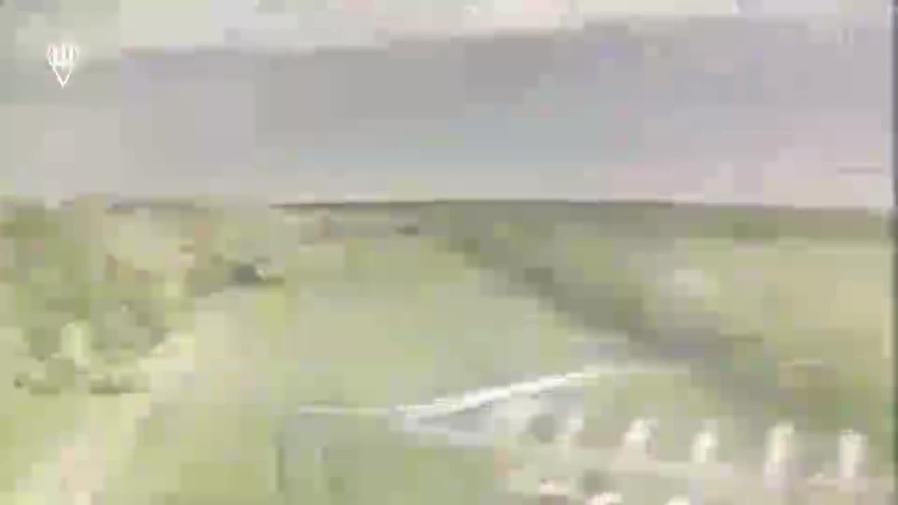 The airborne troops division successfully attacked the enemy's radar station.