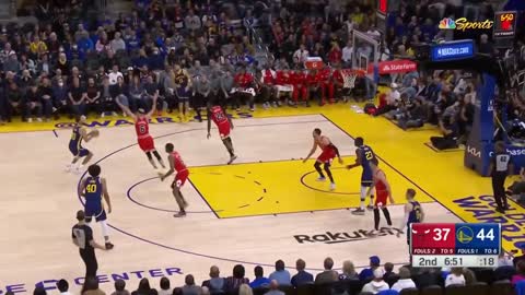 Steph Curry with a sweet step-back over Caruso