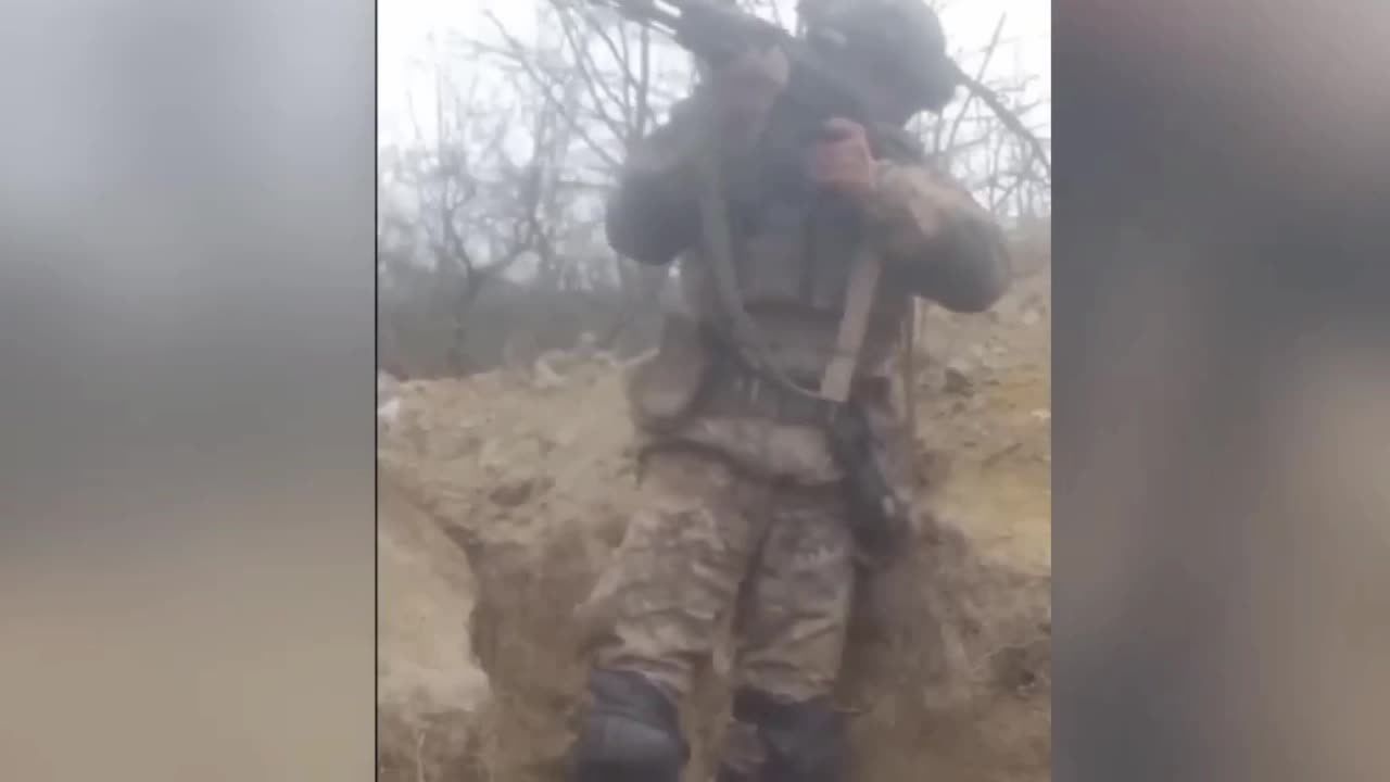 ukrainian soldier fighting alone in the trench