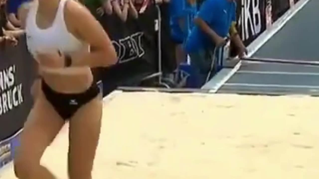 LYRI women's beautiful long jump