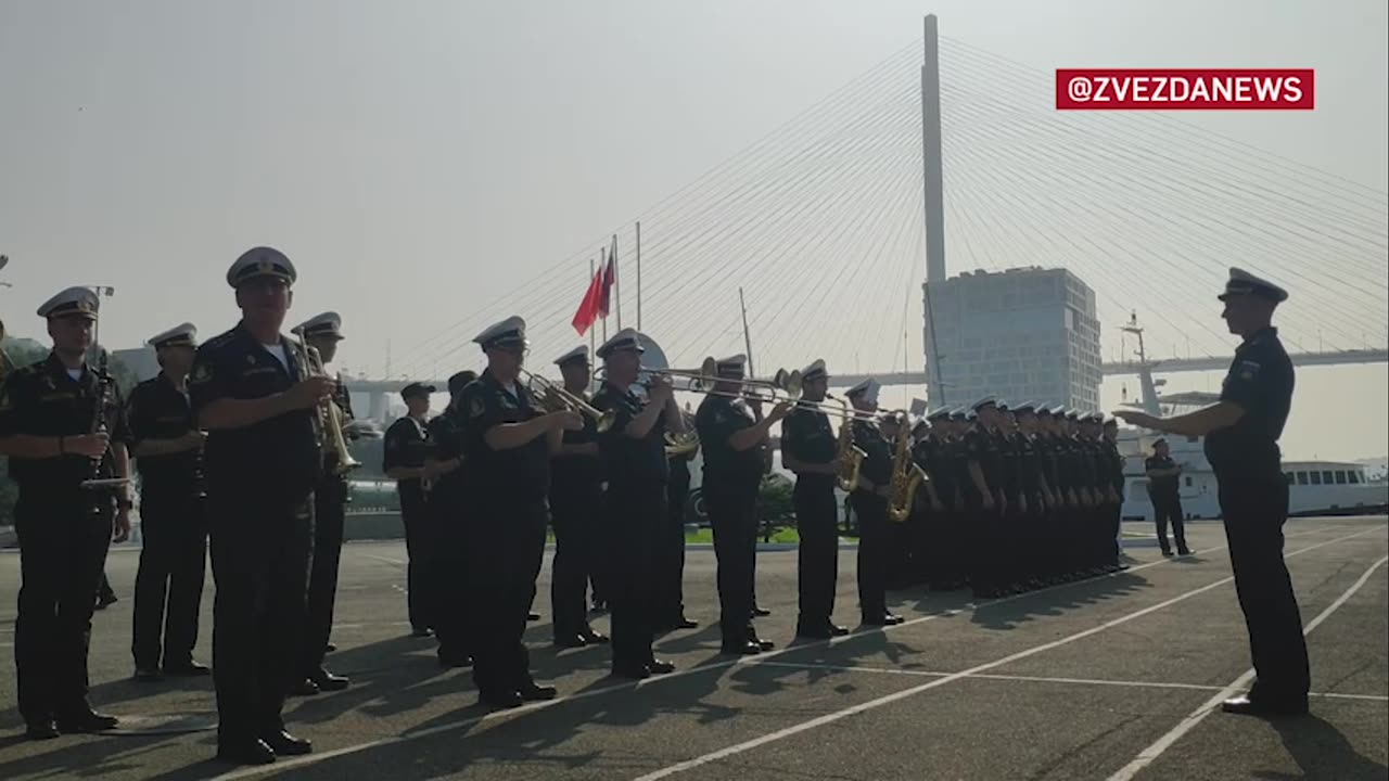 Lode ruského a čínskeho námorníctva začali spoločne hliadkovať vo vodách Tichého oceánu