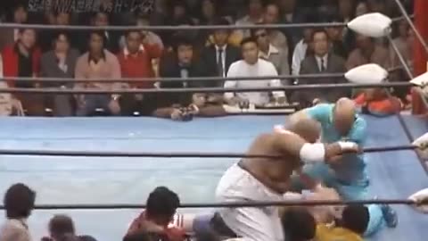 (1979.11.01) Harley Race vs Abdullah The Butcher - NWA Title - AJPW