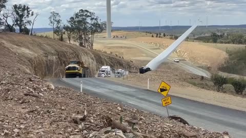 10R8 Blade Lifter hard at working delivering wind turbine blades