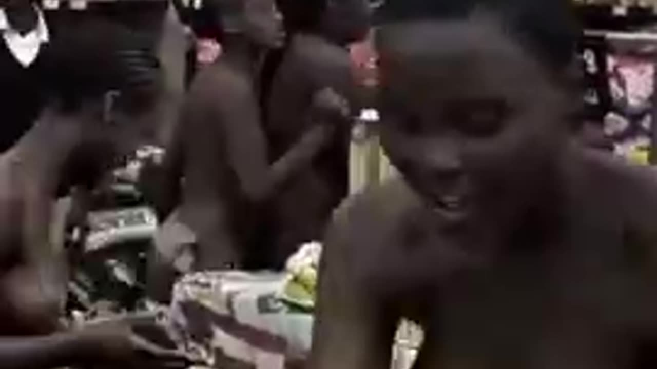 FROM THE JUNGLE TO THE SUPERMARKET. CAN NOT BELIEVE THIS! YOU HAVE TO SEE THIS
