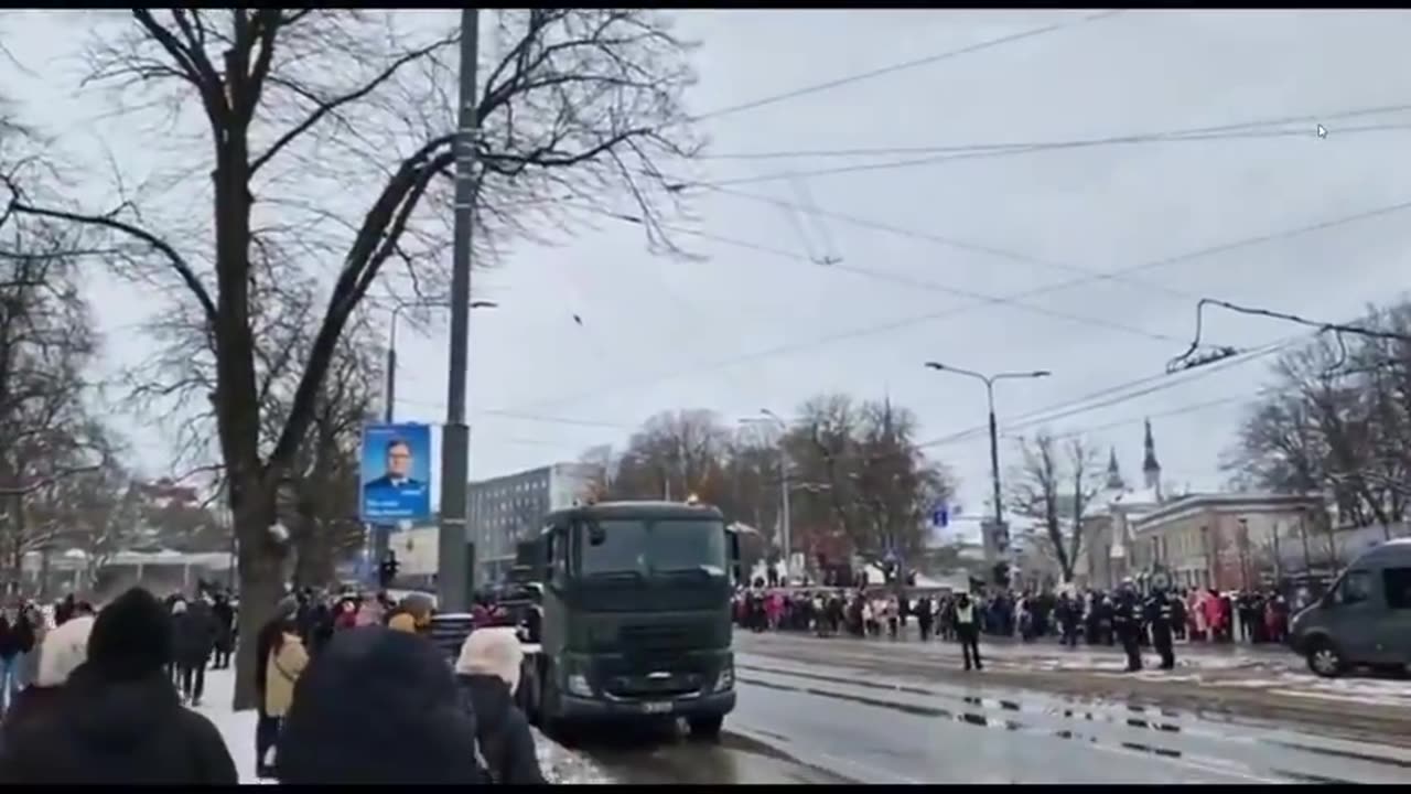 US B-52 bombers in the sky over Estonian Tallinn, 200 km from the borders of Russia, a few hours ago