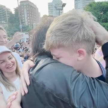 A Touching Moment from with a Boy and his new Argentina President