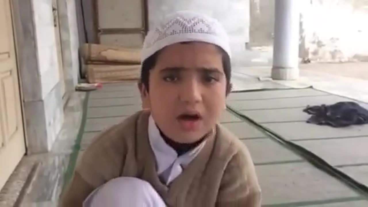 God Gifted Talent of pakistani Kid ~ Amazing Quran Recitation, imitates Abdul Basit