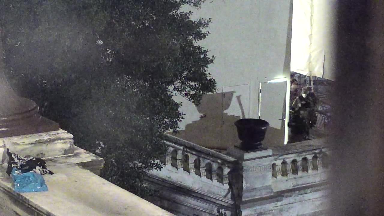 Camera0925USCG00UpperTerraceWest_2021-01-06_Starting_at_20h54min28s130ms.mp4
