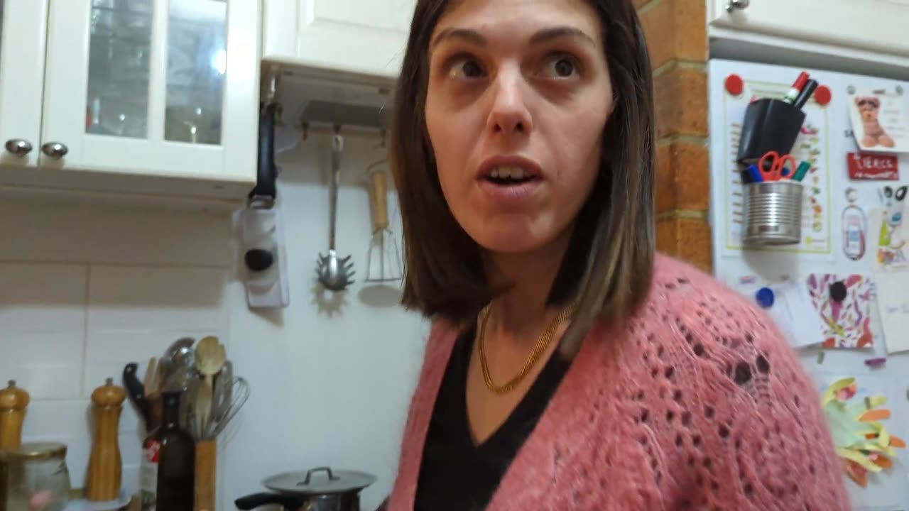 2023-02-18 (5) - Il fait quoi ? - Twitch Meutemediatique (clip)