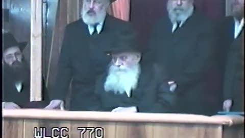 88. Rosh Chodesh Teves 5753, Mincha and Menorah lighting = ר,ח כסלו(נר ז' דחנוכה) תשנ"ג