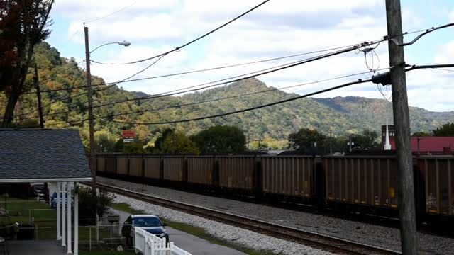 "CSX Locomotives #725, 7237, 7790, and CSX Locomotive #4540, Two at Once!