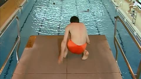 DIVE Mr Bean! | Funny Clips | Mr Bean Official