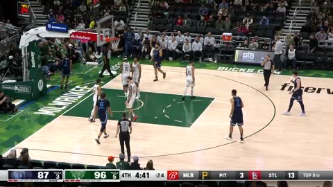 Grizzlies Rookies Fuel 4th QTR Comeback (61 COMBINED PTS)