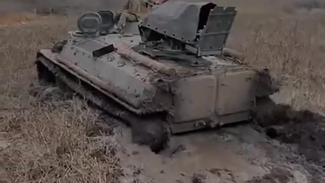 This is how caterpillar vehicles are moving at the front now