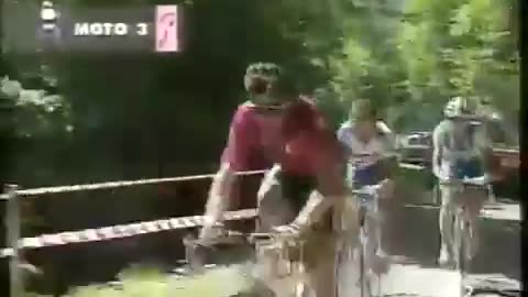 LA SCALATA EPICA DI PANTANI SUL MORTIROLO NEL GIRO DEL '94.mp4
