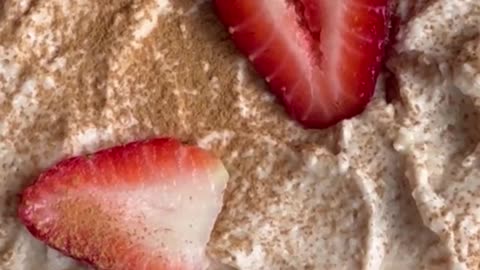 Banana bread: strawberry shortcake