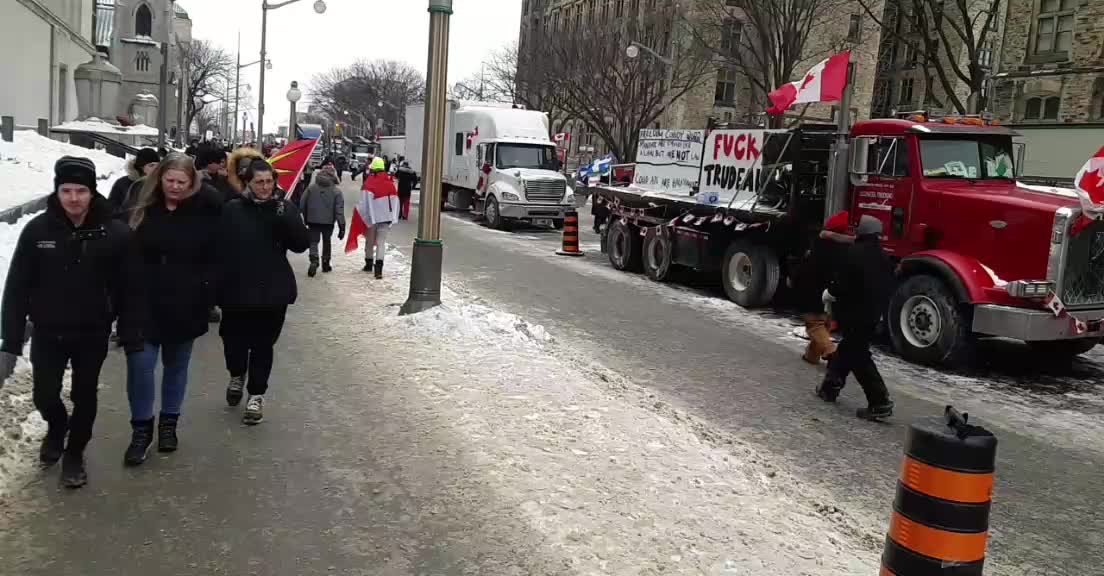 WARM EVEN COLD DAY 8 OF OTTOWA PARLIAMENT HILL CONVOY RALLY .
