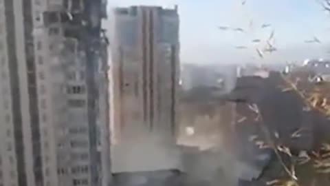 A RESIDENTIAL BUILDING STRUCK BY A MISSILE IN SOUTHWESTERN KYIV