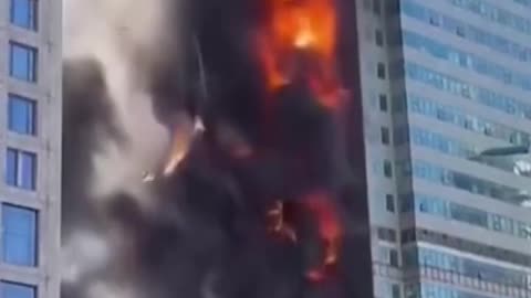 Huge fire rips through office building in China - Viral Information