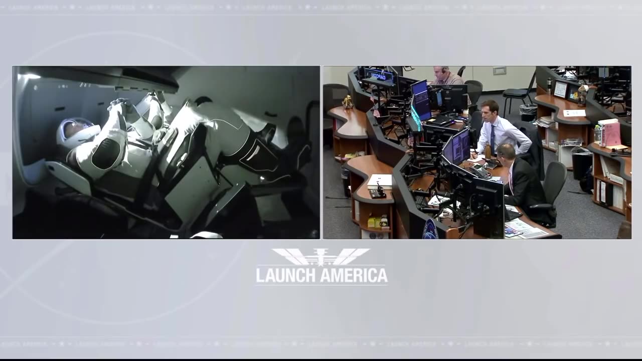 Live from Space: Video Inside the SpaceX's Dragon Endeavour Spacecraft